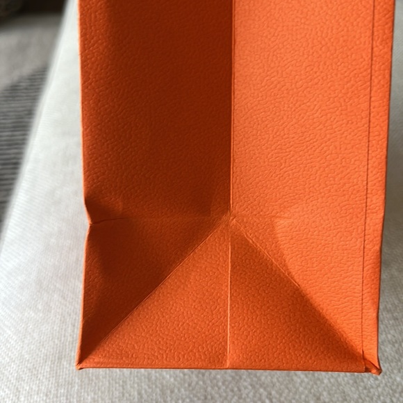 Authentic Hermes shopping bag and ribbon. - Picture 6 of 7